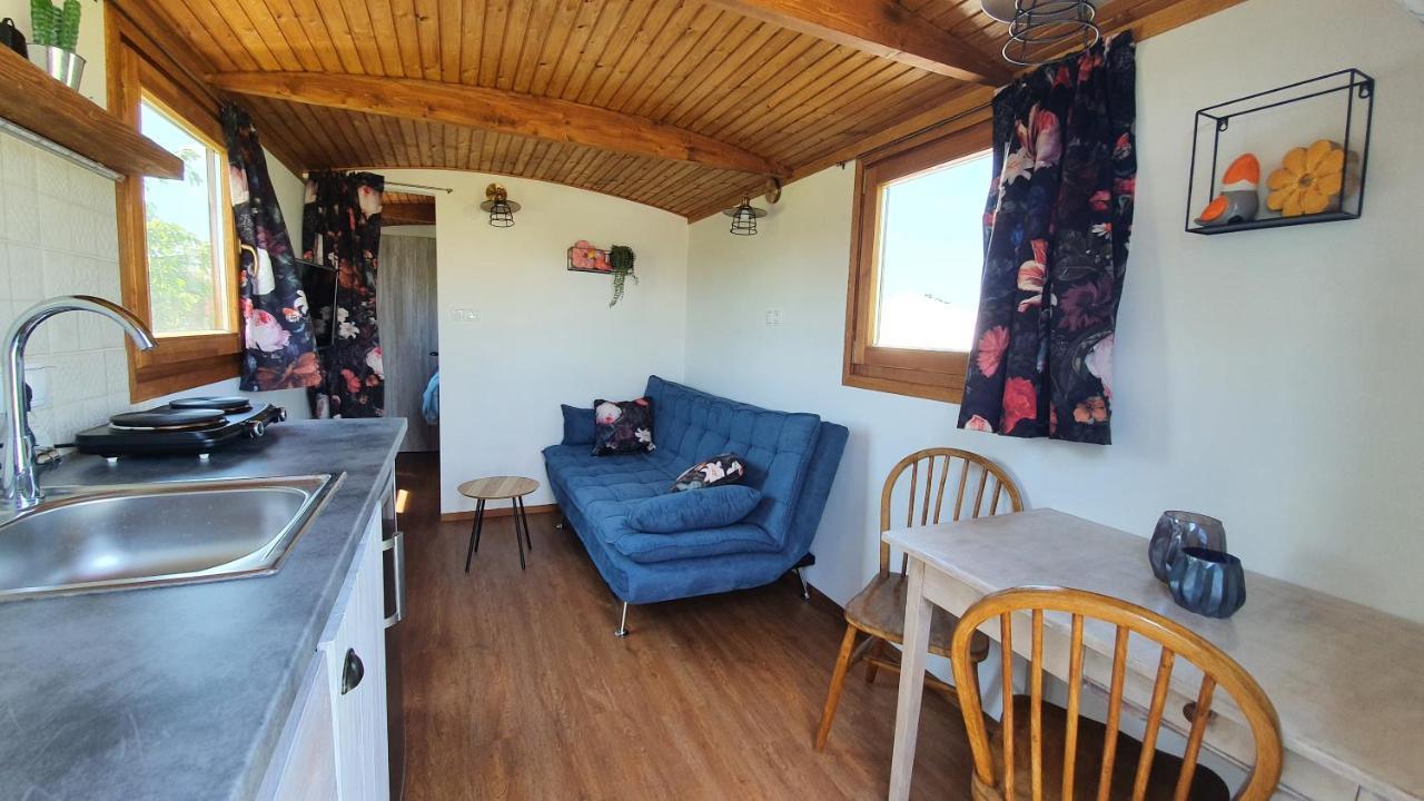 Tisza White House Bed & Breakfast Tiszaszolos ภายนอก รูปภาพ