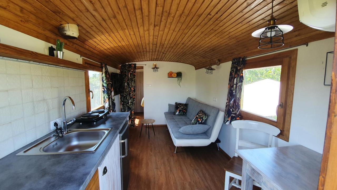 Tisza White House Bed & Breakfast Tiszaszolos ภายนอก รูปภาพ