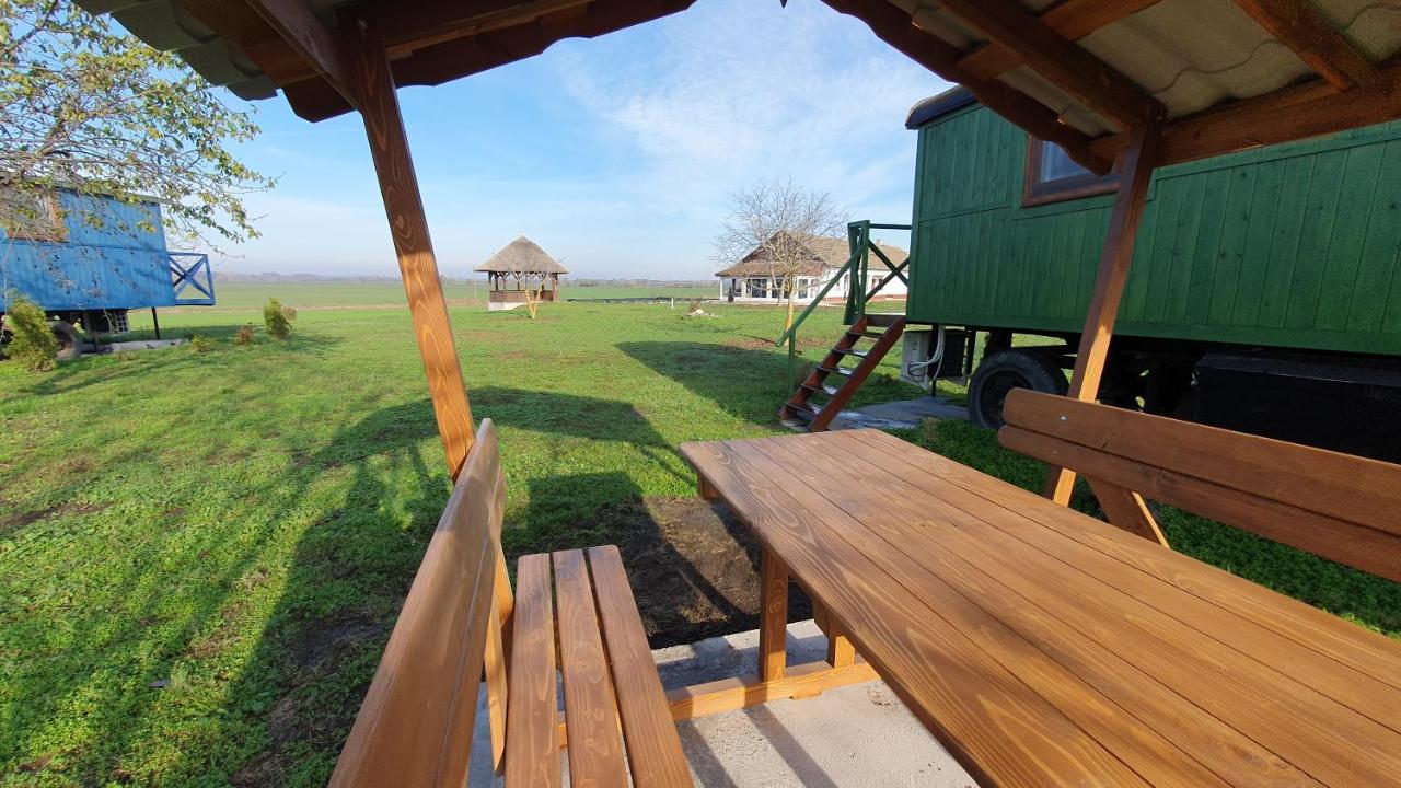 Tisza White House Bed & Breakfast Tiszaszolos ภายนอก รูปภาพ