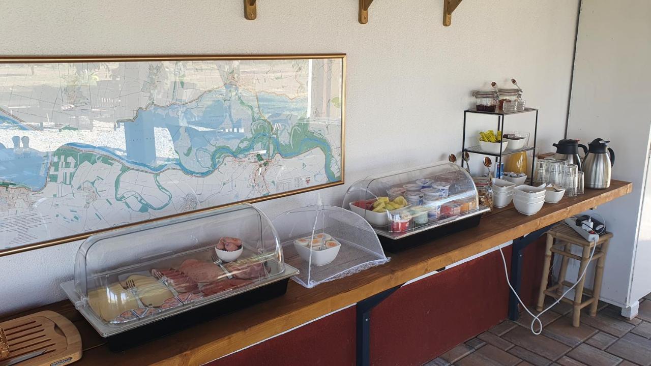 Tisza White House Bed & Breakfast Tiszaszolos ภายนอก รูปภาพ